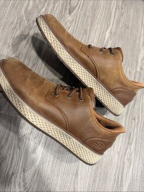 Skechers Men's Tan Brown Leather Lace-Up Oxfords